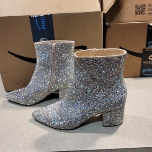Betsey Johnson Kyla Bootie size 6.5